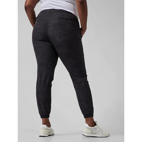 Athleta Brooklyn Jogger Pants 2 Black Camo Lined High Rise Tapered Stretch - Picture 5 of 16